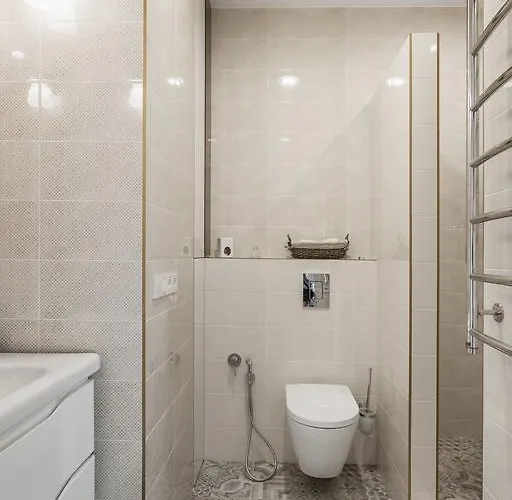 Modern Double Bedroom In Arkadia Apartment