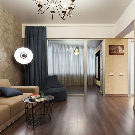Modern Double Bedroom In Arkadia Apartment *